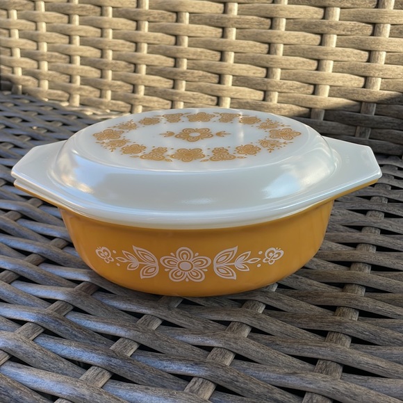 Pyrex Other - PYREX Butterfly Gold Cinderella Casserole Dish w/ lid 1 1/2 Qt Vintage - 1970’s
